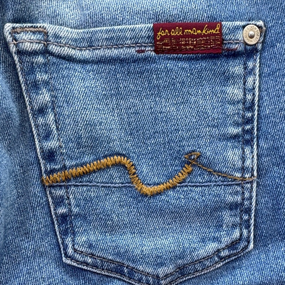 7 For All Mankind Light Blue Women's Jeans - Picture 6 of 6
